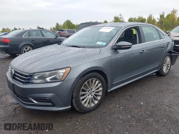 ✅ 2016 Volkswagen Passat SE • VIN: 1VWBT7A3XGC025611 • Lot: 43304037. Wystawiony na IAAI z przebiegiem 203 576 mil. Bezpłatny archiwum sprzedaży aukcyjnych z USA i szczegółowy raport historii pojazdu na DreamBid. Zdjęcie 2.