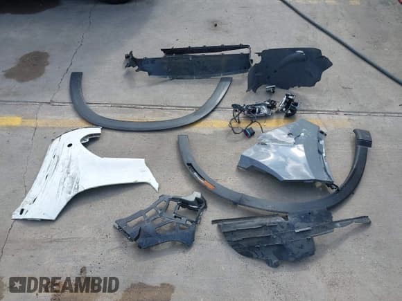 ✅ 2020 Mercedes-Benz GLE 350 • VIN: 4JGFB4KB5LA050865 • Lot: 43711591. Listed on IAAI with 58,837 mi. Free auction sales archive from the USA and detailed vehicle history report at DreamBid. Image 11.