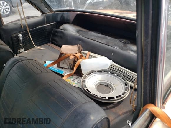 ✅ 1964 Chevrolet Corvair • VIN: 40927W213814 • Лот: 48362181. Опубликован ранее на Copart с пробегом 51 537 миль. Бесплатный доступ к архиву аукционных продаж из США и подробный отчёт об истории автомобиля на DreamBid. Изображение 6.