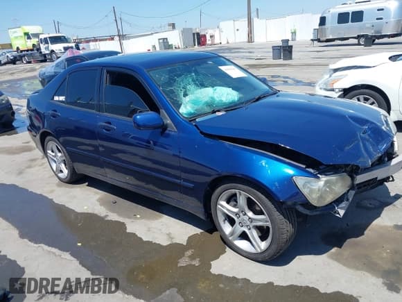 ✅ 2005 Lexus IS 300 • VIN: JTHBD192050099481 • Lot: 43035197. Listed on IAAI with 259,800 mi. Free auction sales archive from the USA and detailed vehicle history report at DreamBid. Image 1.