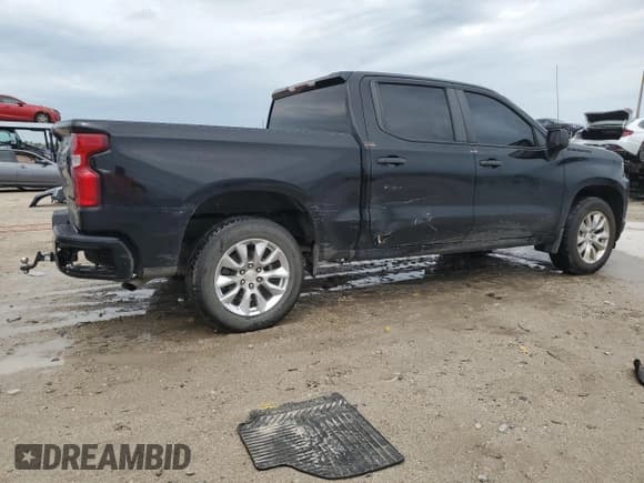✅ 2022 Chevrolet Silverado 1500 Custom • VIN: 1GCPWBEK8NZ141100 • Лот: 72066215. Опубликован ранее на Copart с пробегом 83 543 миль. Бесплатный доступ к архиву аукционных продаж из США и подробный отчёт об истории автомобиля на DreamBid. Изображение 3.