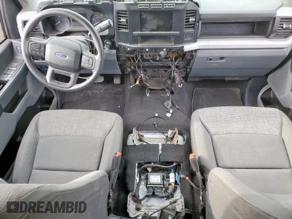 ✅ 2024 Ford F-350 XL • VIN: 1FT8W3DT9REC51414 • Лот: 71665785. Опубликован ранее на Copart с пробегом Не указан. Бесплатный доступ к архиву аукционных продаж из США и подробный отчёт об истории автомобиля на DreamBid. Изображение 8.