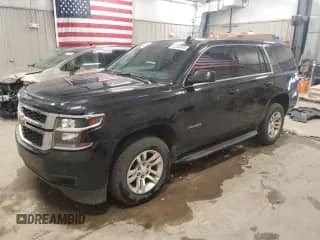 2019 Chevrolet Tahoe LT z VIN 1GNSKBKCXKR398197, wystawiony jako Copart lot #70944045 z przebiegiem 136 584 mil mil oraz Szkoda całkowita • Salvage title. Historia ofert i sprzedaży dostępna na DreamBid. Obrazek 1.