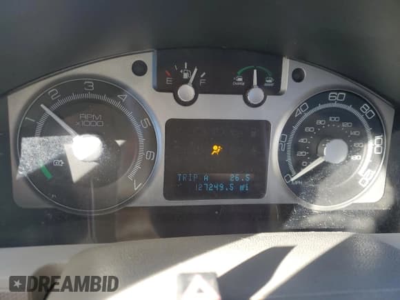 ✅ 2008 Mercury Mariner • VIN: 4M2CU29H28KJ26862 • Lot: 86907864. Wystawiony na Copart z przebiegiem 127 249 mil. Bezpłatny archiwum sprzedaży aukcyjnych z USA i szczegółowy raport historii pojazdu na DreamBid. Zdjęcie 9.