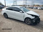 ✅ 2019 Kia Forte LXS • VIN: 3KPF24AD2KE005028 • Lot: 43679938. Wystawiony na IAAI z przebiegiem 72 253 mil. Bezpłatny archiwum sprzedaży aukcyjnych z USA i szczegółowy raport historii pojazdu na DreamBid. Zdjęcie 1.