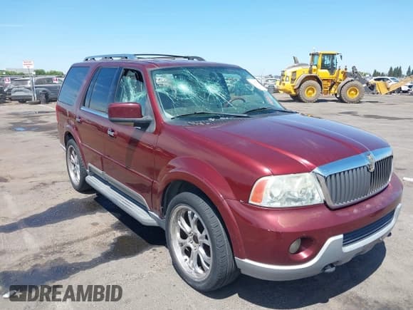 ✅ 2003 Lincoln Navigator Ultimate • VIN: 5LMFU27R23LJ47267 • Lot: 42827120. Wystawiony na IAAI z przebiegiem 94 527 mil. Bezpłatny archiwum sprzedaży aukcyjnych z USA i szczegółowy raport historii pojazdu na DreamBid. Zdjęcie 6.