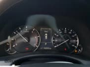 ✅ 2016 Lexus GS 200t • VIN: JTHBA1BLXGA002053 • Lot: 61637355. Wystawiony na Copart z przebiegiem 153 757 mil. Bezpłatny archiwum sprzedaży aukcyjnych z USA i szczegółowy raport historii pojazdu na DreamBid. Zdjęcie 9.