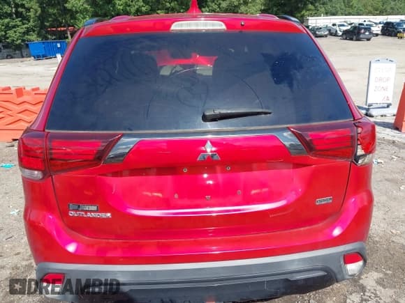 ✅ 2020 Mitsubishi Outlander SE • VIN: JA4AD3A31LZ006077 • Лот: 42936155. Опубликован ранее на IAAI с пробегом 167 716 миль. Бесплатный доступ к архиву аукционных продаж из США и подробный отчёт об истории автомобиля на DreamBid. Изображение 16.