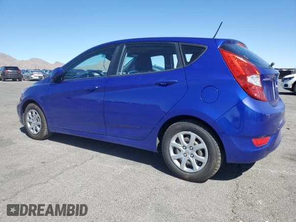 ✅ 2013 Hyundai Accent GS • VIN: KMHCT5AE9DU081943 • Лот: 82333145. Опубликован ранее на Copart с пробегом 92 420 миль. Бесплатный доступ к архиву аукционных продаж из США и подробный отчёт об истории автомобиля на DreamBid. Изображение 2.