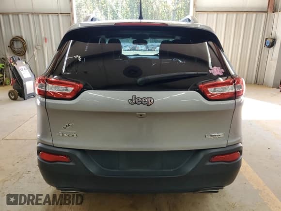 ✅ 2017 Jeep Cherokee Latitude • VIN: 1C4PJMCS8HW570269 • Lot: 90606515. Wystawiony na Copart z przebiegiem 80 641 mil. Bezpłatny archiwum sprzedaży aukcyjnych z USA i szczegółowy raport historii pojazdu na DreamBid. Zdjęcie 6.
