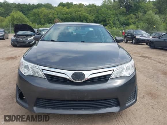 2012 Toyota Camry XLE z VIN 4T1BD1FK9CU019103, wystawiony jako IAAI lot #42984668 z przebiegiem 228 607 mil mil oraz . Historia ofert i sprzedaży dostępna na DreamBid. Obrazek 12.