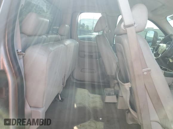 ✅ 2007 GMC Sierra 2500HD SLE1 • VIN: 1GTHK29K87E546264 • Лот: 50821075. Опубликован ранее на Copart с пробегом 200 002 миль. Бесплатный доступ к архиву аукционных продаж из США и подробный отчёт об истории автомобиля на DreamBid. Изображение 10.