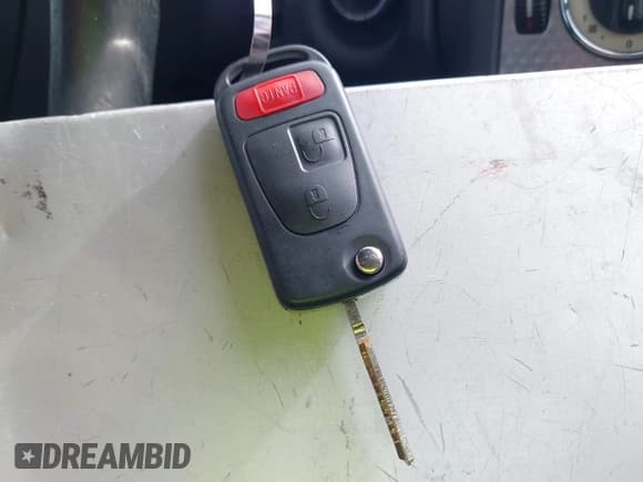 ✅ 2001 Mercedes-Benz SLK 230 Kompressor • VIN: WDBKK49F21F184632 • Lot: 41746350. Listed on IAAI with 130,281 mi. Free auction sales archive from the USA and detailed vehicle history report at DreamBid. Image 11.