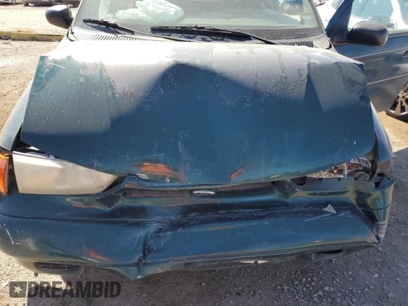 ✅ 1998 Ford Windstar LX • VIN: 2FMZA514XWBC69323 • Lot: 45993185. Wystawiony na Copart z przebiegiem 179 843 mil. Bezpłatny archiwum sprzedaży aukcyjnych z USA i szczegółowy raport historii pojazdu na DreamBid. Zdjęcie 12.