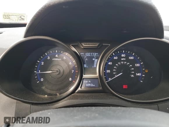 ✅ 2013 Hyundai Veloster Turbo • VIN: KMHTC6AEXDU105138 • Lot: 87456924. Wystawiony na Copart z przebiegiem 100 773 mil. Bezpłatny archiwum sprzedaży aukcyjnych z USA i szczegółowy raport historii pojazdu na DreamBid. Zdjęcie 9.