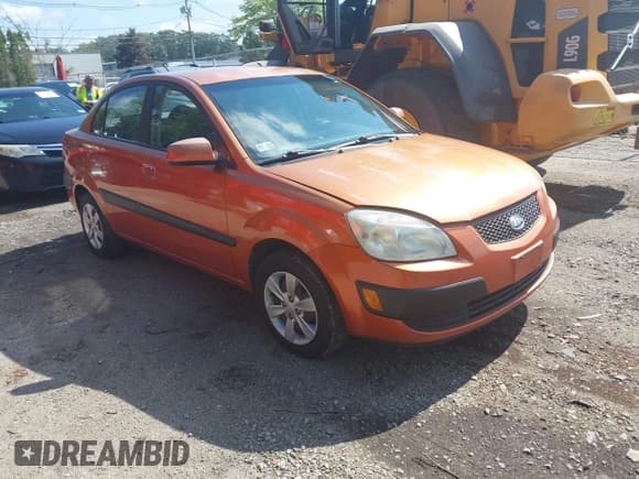 ✅ 2008 Kia Rio LX • VIN: KNADE123386343441 • Lot: 43234300. Wystawiony na IAAI z przebiegiem 187 341 mil. Bezpłatny archiwum sprzedaży aukcyjnych z USA i szczegółowy raport historii pojazdu na DreamBid. Zdjęcie 1.
