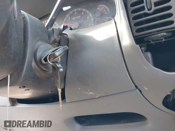 ✅ 1999 Ford F-150 • VIN: 1FTZX1723XNA77099 • Лот: 43080515. Опубликован ранее на IAAI с пробегом 311 476 миль. Бесплатный доступ к архиву аукционных продаж из США и подробный отчёт об истории автомобиля на DreamBid. Изображение 11.