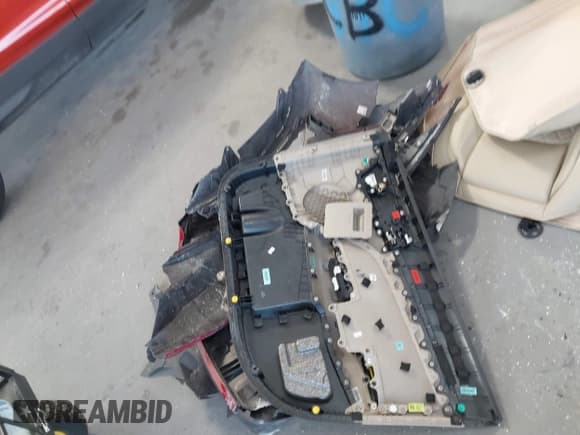 ✅ 2020 Hyundai Elantra SE • VIN: KMHD74LF5LU899290 • Лот: 43030382. Опубликован ранее на IAAI с пробегом 86 490 миль. Бесплатный доступ к архиву аукционных продаж из США и подробный отчёт об истории автомобиля на DreamBid. Изображение 11.