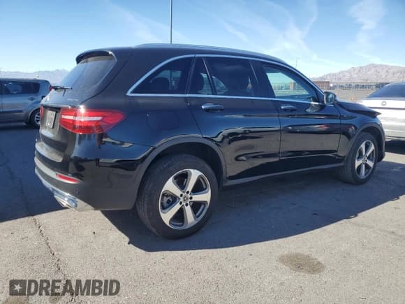 ✅ 2019 Mercedes-Benz GLC 300 • VIN: WDC0G4KB1K1001361 • Лот: 92093235. Опубликован ранее на Copart с пробегом 80 269 миль. Бесплатный доступ к архиву аукционных продаж из США и подробный отчёт об истории автомобиля на DreamBid. Изображение 3.