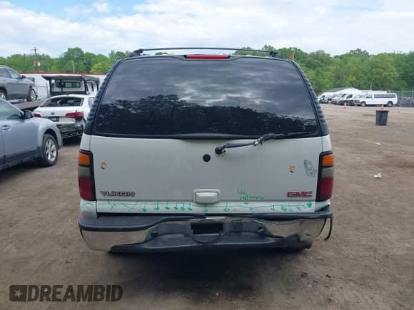 ✅ 2005 GMC Yukon SLT • VIN: 1GKEC13T75R114660 • Lot: 42223845. Listed on IAAI with 199,064 mi. Free auction sales archive from the USA and detailed vehicle history report at DreamBid. Image 16.