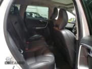 ✅ 2017 Volvo XC60 Dynamic • VIN: YV449MRRXH2065418 • Lot: 82581315. Wystawiony na Copart z przebiegiem 121 940 mil. Bezpłatny archiwum sprzedaży aukcyjnych z USA i szczegółowy raport historii pojazdu na DreamBid. Zdjęcie 11.