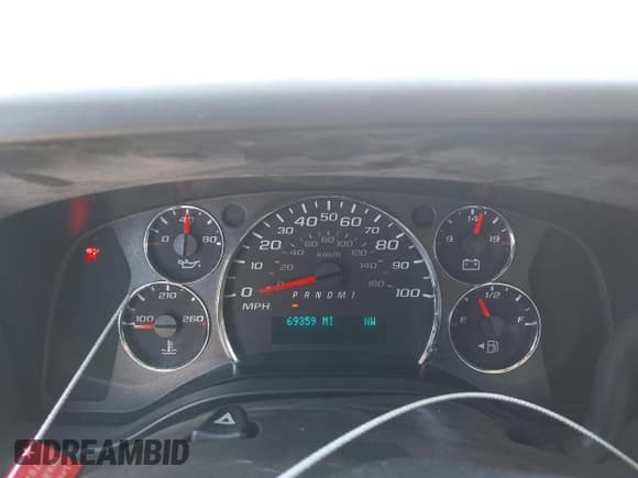 ✅ 2019 Chevrolet Express Cargo • VIN: 1GCWGAFP6K1368910 • Lot: 42194961. Wystawiony na IAAI z przebiegiem 69 359 mil. Bezpłatny archiwum sprzedaży aukcyjnych z USA i szczegółowy raport historii pojazdu na DreamBid. Zdjęcie 7.