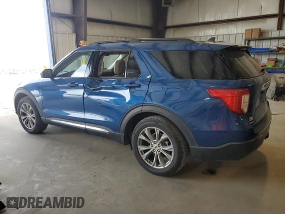 ✅ 2022 Ford Explorer XLT • VIN: 1FMSK7DHXNGC09512 • Lot: 53540175. Wystawiony na Copart z przebiegiem 32 614 mil. Bezpłatny archiwum sprzedaży aukcyjnych z USA i szczegółowy raport historii pojazdu na DreamBid. Zdjęcie 2.