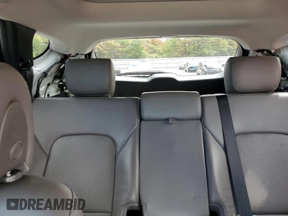 ✅ 2017 Hyundai Santa Fe Ultimate • VIN: 5NMZWDLA6HH050317 • Лот: 65946543. Опубликован ранее на Copart с пробегом 67 265 миль. Бесплатный доступ к архиву аукционных продаж из США и подробный отчёт об истории автомобиля на DreamBid. Изображение 10.