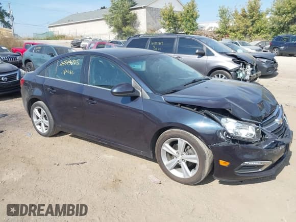 ✅ 2015 Chevrolet Cruze LT • VIN: 1G1PE5SB6F7248693 • Lot: 43343845. Wystawiony na IAAI z przebiegiem 161 384 mil. Bezpłatny archiwum sprzedaży aukcyjnych z USA i szczegółowy raport historii pojazdu na DreamBid. Zdjęcie 1.
