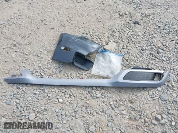 ✅ 2025 Hyundai Venue SEL • VIN: KMHRC8A37SU355454 • Lot: 41710423. Listed on IAAI with 4,322 mi. Free auction sales archive from the USA and detailed vehicle history report at DreamBid. Image 12.