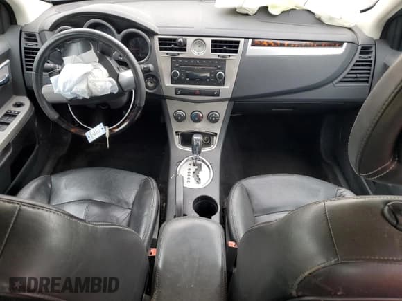 ✅ 2010 Chrysler Sebring Limited • VIN: 1C3CC5FB1AN231010 • Lot: 57584065. Wystawiony na Copart z przebiegiem 89 341 mil. Bezpłatny archiwum sprzedaży aukcyjnych z USA i szczegółowy raport historii pojazdu na DreamBid. Zdjęcie 8.