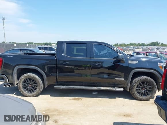 ✅ 2020 GMC Sierra 1500 Elevation • VIN: 3GTP9CEKXLG397569 • Lot: 43195621. Wystawiony na IAAI z przebiegiem 86 057 mil. Bezpłatny archiwum sprzedaży aukcyjnych z USA i szczegółowy raport historii pojazdu na DreamBid. Zdjęcie 14.