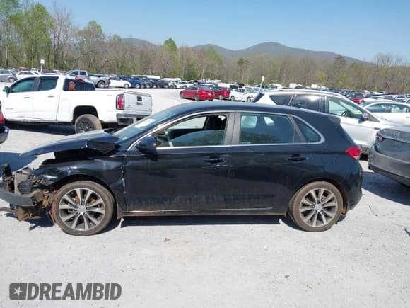 ✅ 2019 Hyundai Elantra • VIN: KMHH35LE4KU102259 • Lot: 42075775. Listed on IAAI with 75,830 mi. Free auction sales archive from the USA and detailed vehicle history report at DreamBid. Image 14.