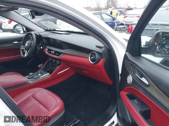 ✅ 2018 Alfa Romeo Stelvio Ti • VIN: ZASFAKBN6J7C10128 • Lot: 41142843. Listed on IAAI with 68,461 mi. Free auction sales archive from the USA and detailed vehicle history report at DreamBid. Image 5.