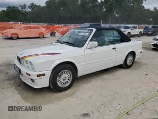 1992 BMW 3 Series z VIN WBABB231XNEC27838, wystawiony jako Copart lot #60816395 z przebiegiem 56 159 mil mil oraz Szkoda całkowita • Salvage title. Historia ofert i sprzedaży dostępna na DreamBid. Obrazek 1.