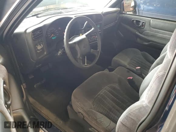 ✅ 2001 Chevrolet S-10 LS • VIN: 1GCCS19561K159493 • Лот: 55622415. Опубликован ранее на Copart с пробегом 86 979 миль. Бесплатный доступ к архиву аукционных продаж из США и подробный отчёт об истории автомобиля на DreamBid. Изображение 8.