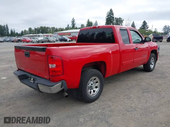 ✅ 2011 Chevrolet Silverado 1500 LS • VIN: 1GCRKREA6BZ115093 • Lot: 42650886. Wystawiony na IAAI z przebiegiem 147 934 mil mil. Skorzystaj z bezpłatnego archiwum sprzedaży aukcyjnych z USA i zobacz szczegółowy raport historii pojazdu na DreamBid. Zdjęcie 4.