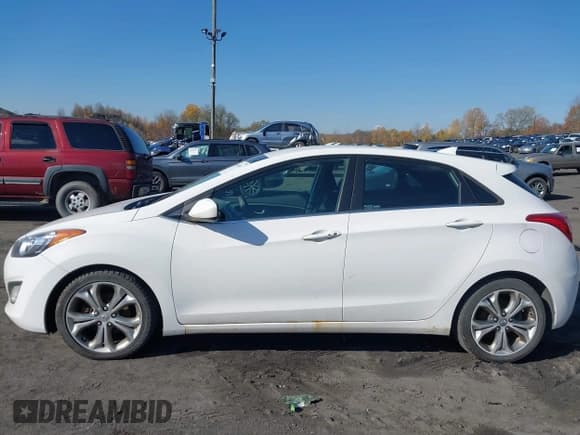 ✅ 2013 Hyundai Elantra • VIN: KMHD35LE8DU046098 • Lot: 43610501. Listed on IAAI with 152,171 mi. Free auction sales archive from the USA and detailed vehicle history report at DreamBid. Image 6.