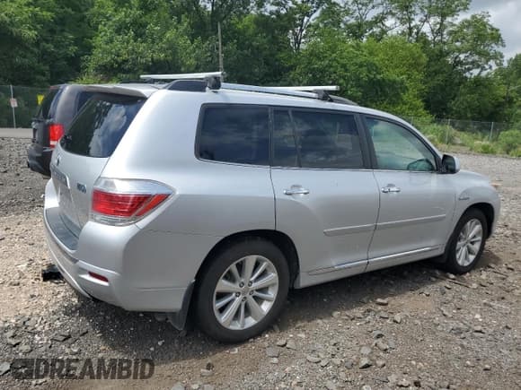 ✅ 2011 Toyota Highlander Limited • VIN: JTEDC3EH8B2001862 • Lot: 64017935. Listed on Copart with 122,548 mi. Free auction sales archive from the USA and detailed vehicle history report at DreamBid. Image 3.