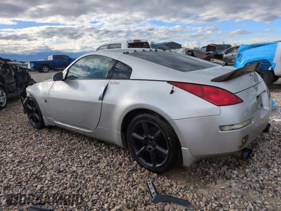 ✅ 2004 Nissan 350Z Enthusiast • VIN: JN1AZ34D54T152775 • Lot: 56900385. Listed on Copart with 182,564 mi. Free auction sales archive from the USA and detailed vehicle history report at DreamBid. Image 2.