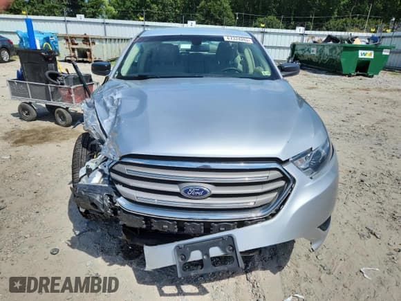 ✅ 2016 Ford Taurus SE • VIN: 1FAHP2D83GG142294 • Лот: 67374265. Опубликован ранее на Copart с пробегом Не указан. Бесплатный доступ к архиву аукционных продаж из США и подробный отчёт об истории автомобиля на DreamBid. Изображение 5.