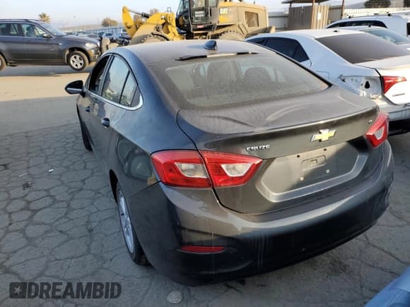 ✅ 2018 Chevrolet Cruze LT • VIN: 1G1BE5SM0J7216858 • Lot: 72445972. Wystawiony na Copart z przebiegiem Nie podano. Bezpłatny archiwum sprzedaży aukcyjnych z USA i szczegółowy raport historii pojazdu na DreamBid. Zdjęcie 2.