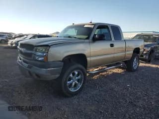 ✅ 2004 Chevrolet Silverado 1500 Z71 • VIN: 2GCEK19T741165847 • Лот: 61436494. Опубликован ранее на Copart с пробегом 190 922 миль. Бесплатный доступ к архиву аукционных продаж из США и подробный отчёт об истории автомобиля на DreamBid. Изображение 1.