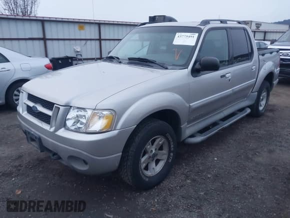 ✅ 2002 Ford Explorer Sport Trac Value • VIN: 1FMZU77E82UD54135 • Lot: 43775491. Listed on IAAI with 214,691 mi. Free auction sales archive from the USA and detailed vehicle history report at DreamBid. Image 2.