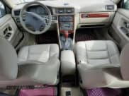 ✅ 2000 Volvo V70 • VIN: YV1LW56D1Y2671822 • Лот: 60881205. Опубликован ранее на Copart с пробегом 152 575 миль. Бесплатный доступ к архиву аукционных продаж из США и подробный отчёт об истории автомобиля на DreamBid. Изображение 8.