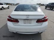 ✅ 2017 Honda Accord Sport • VIN: 1HGCR2F60HA183367 • Lot: 89898905. Wystawiony na Copart z przebiegiem 129 408 mil. Bezpłatny archiwum sprzedaży aukcyjnych z USA i szczegółowy raport historii pojazdu na DreamBid. Zdjęcie 6.