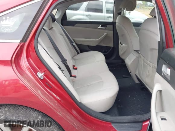 ✅ 2015 Hyundai Sonata SE • VIN: 5NPE24AF8FH131179 • Lot: 43374643. Listed on IAAI with 119,914 mi. Free auction sales archive from the USA and detailed vehicle history report at DreamBid. Image 8.