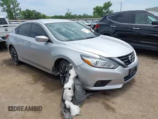 ✅ 2018 Nissan Altima SR • VIN: 1N4AL3AP9JC124590 • Lot: 42811356. Wystawiony na IAAI z przebiegiem 96 901 mil. Bezpłatny archiwum sprzedaży aukcyjnych z USA i szczegółowy raport historii pojazdu na DreamBid. Zdjęcie 1.