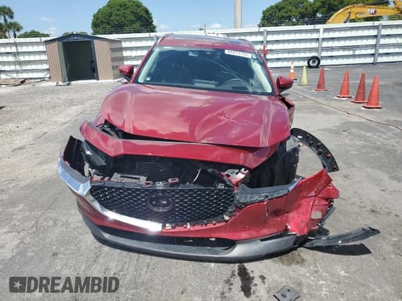 ✅ 2020 Mazda CX-30 Premium • VIN: 3MVDMAEM8LM116599 • Lot: 66833155. Wystawiony na Copart z przebiegiem Nie podano. Bezpłatny archiwum sprzedaży aukcyjnych z USA i szczegółowy raport historii pojazdu na DreamBid. Zdjęcie 5.