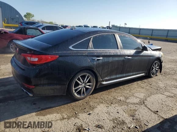 ✅ 2015 Hyundai Sonata Sport • VIN: 5NPE34AB6FH210389 • Lot: 53758385. Wystawiony na Copart z przebiegiem 130 095 mil. Bezpłatny archiwum sprzedaży aukcyjnych z USA i szczegółowy raport historii pojazdu na DreamBid. Zdjęcie 3.